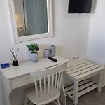 Avra * Pera Gyalos