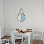 Avra * Pera Gyalos