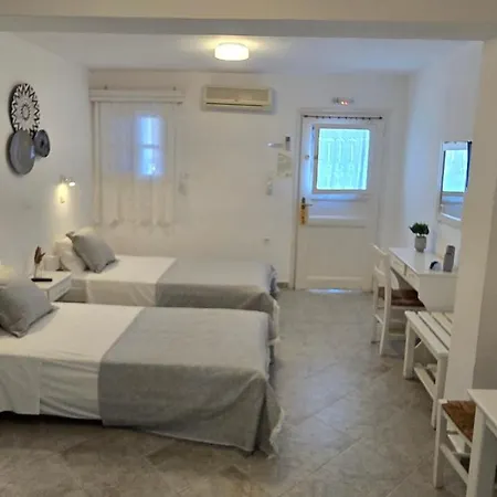 Avra Apartment Pera Gyalos