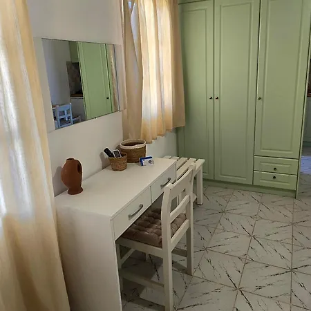 Avra Apartment